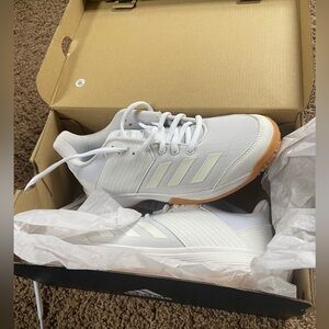 nwt girls adidas volleyball shoes